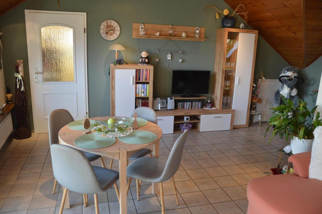 Ferienwohnung Auszeit Waxweiler Exterior foto